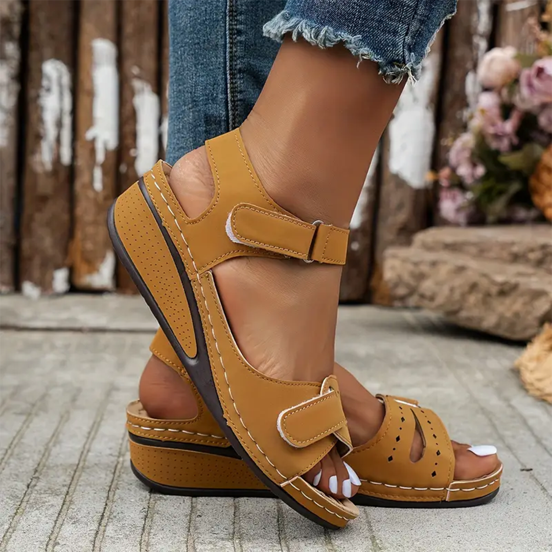 Klittenband Enkelsandalen Sleehak