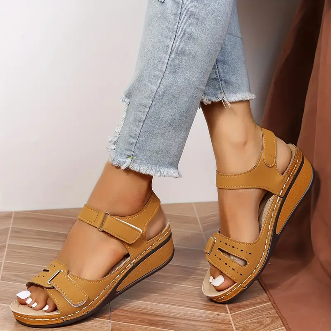 Klittenband Enkelsandalen Sleehak